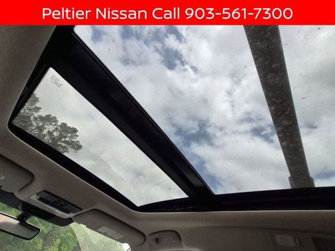 New 2026 Nissan Pathfinder SL w/ SL Premium Package FWD image 17