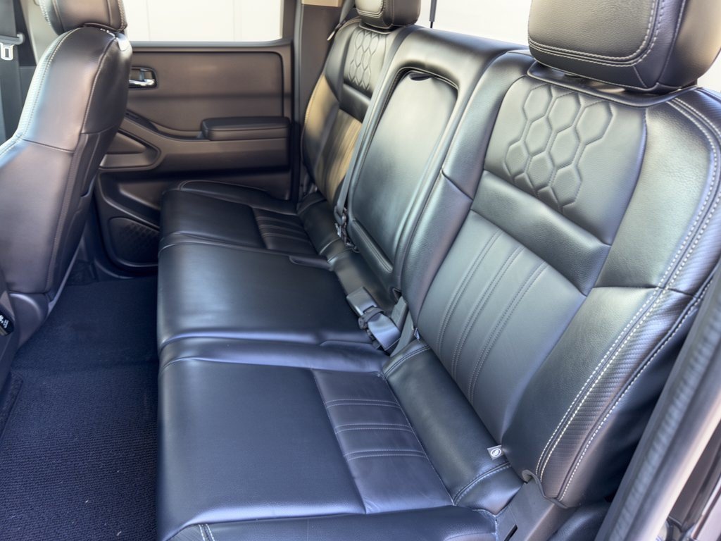 Used 2022 Nissan Frontier SV w/ SV Premium Package AWD/4WD image 25