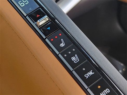 Used 2023 Chevrolet Corvette Stingray Preferred Conv w/ 2LT image 23