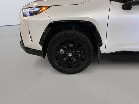 Used 2023 Toyota RAV4 XSE AWD/4WD image 7