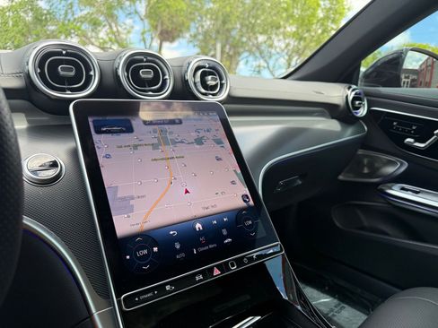 Used 2024 Mercedes-Benz CLE 300 4MATIC Coupe image 28