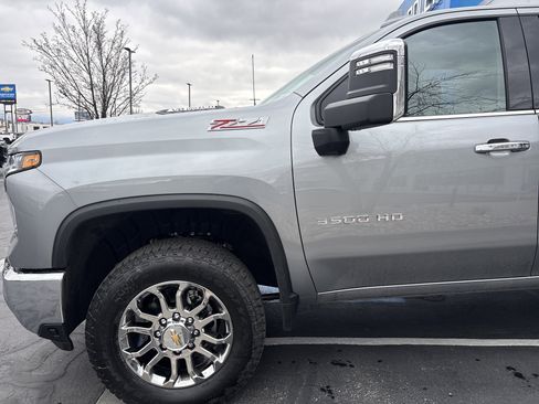 New 2026 Chevrolet Silverado 3500 LTZ w/ LTZ Convenience Package AWD/4WD image 9