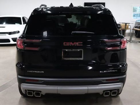 Used 2026 GMC Acadia Elevation w/ Elevation Premium Package FWD image 4
