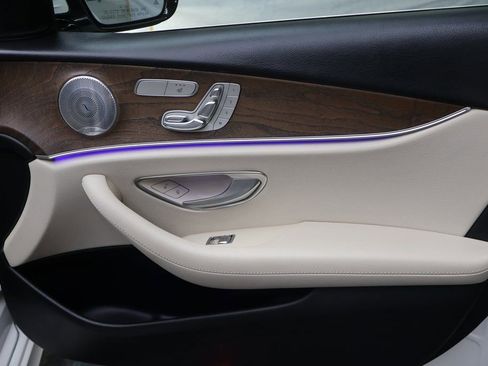 Used 2017 Mercedes-Benz E 400 4MATIC Wagon image 12