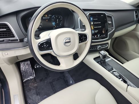 Used 2020 Volvo XC90 T5 Momentum image 15