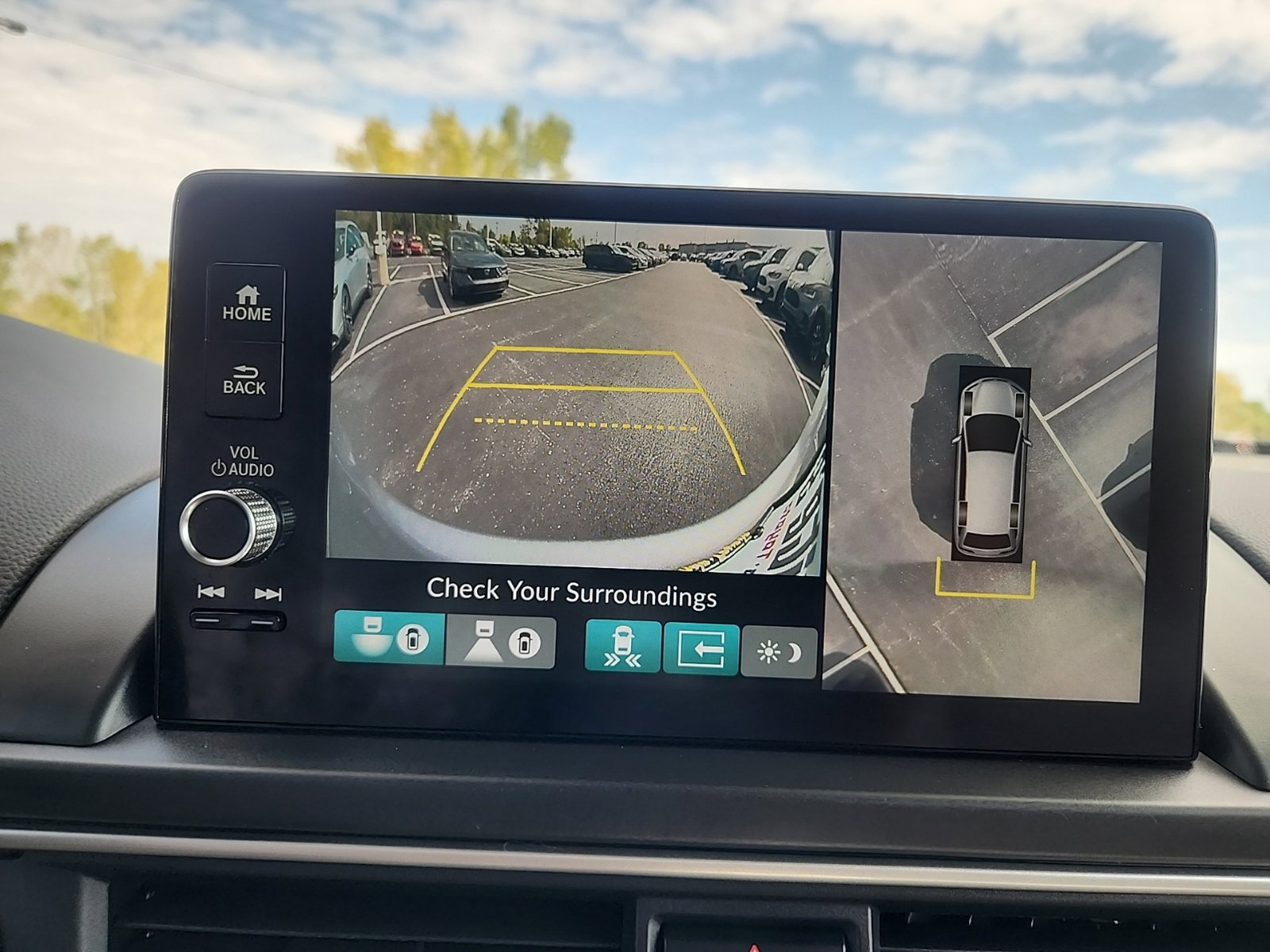 Used 2025 Honda Pilot Elite image 25