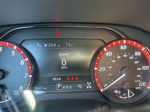 Certified 2025 Nissan Frontier PRO-4X image 40