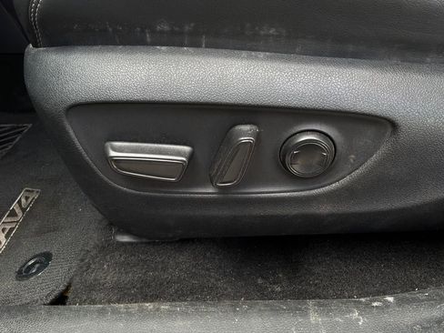 Used 2024 Toyota RAV4 Limited FWD image 11