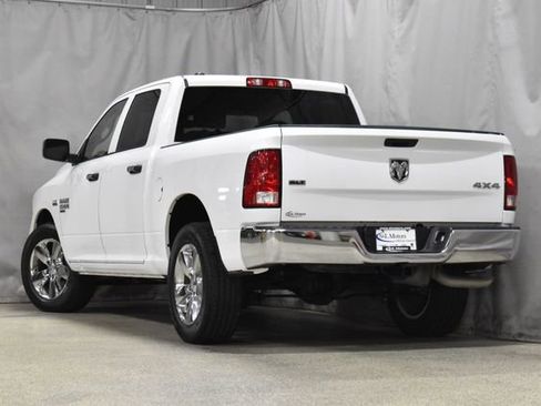 Used 2022 RAM 1500 Classic SLT image 2