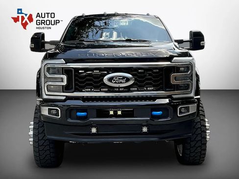 Used 2023 Ford F450 Platinum w/ FX4 Off-Road Package AWD/4WD image 6
