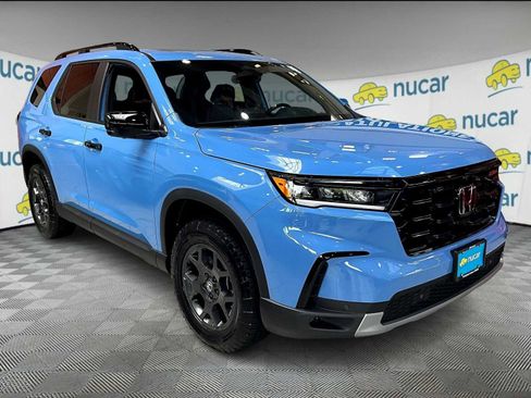 New 2025 Honda Pilot TrailSport image 1