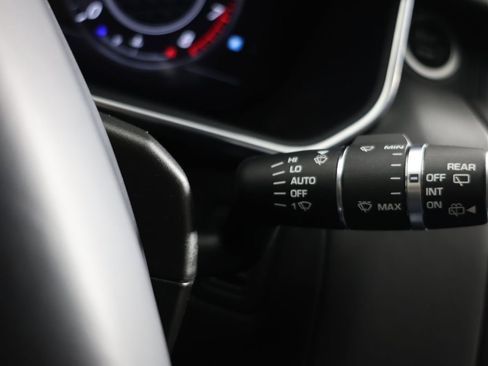 Used 2018 Land Rover Range Rover Sport SVR image 29