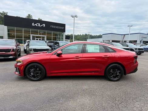 New 2025 Kia K5 LXS image 4