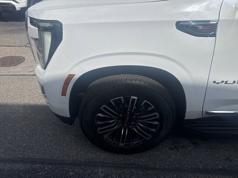 New 2026 GMC Yukon XL Elevation w/ Elevation Premium Package AWD/4WD image 4