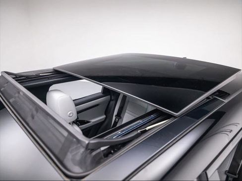 New 2026 Land Rover Range Rover Evoque S image 14