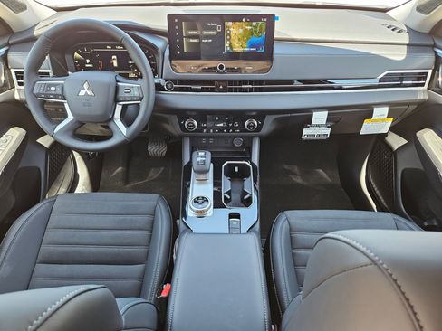 New 2026 Mitsubishi Outlander SE AWD/4WD image 15