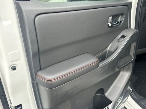 New 2025 Nissan Frontier PRO-4X AWD/4WD image 14