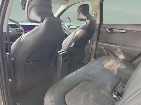 New 2026 Kia Niro Wind FWD image 5