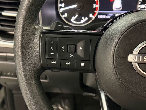 Used 2023 Nissan Rogue SV AWD/4WD image 29