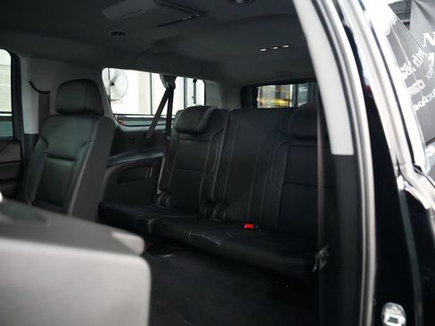 Used 2020 GMC Yukon XL SLT w/ Open Road Package AWD/4WD image 32