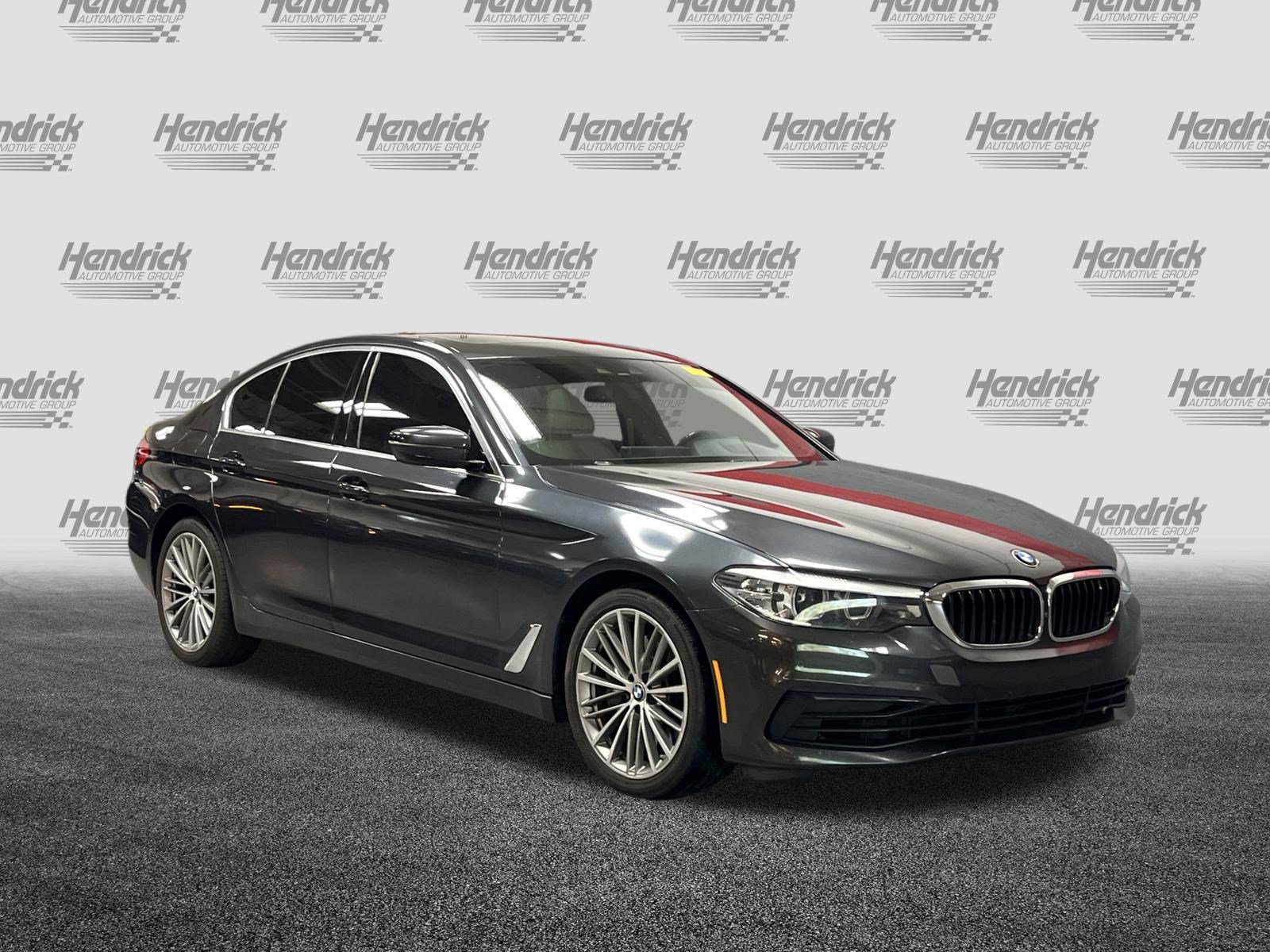 Used 2020 BMW 540i w/ Premium Package RWD image 2