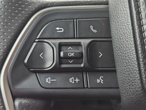 Used 2025 Toyota 4Runner SR5 image 24