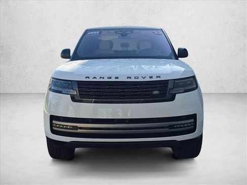 Used 2023 Land Rover Range Rover SE AWD/4WD image 2