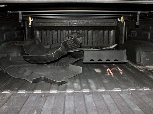 Used 2021 Chevrolet Silverado 1500 LT image 15