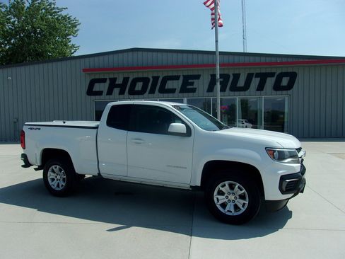 Used 2022 Chevrolet Colorado LT w/ Fleet Safety Package AWD/4WD image 2