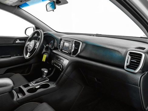 Used 2019 Kia Sportage LX image 10