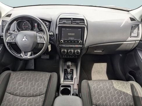 Used 2025 Mitsubishi Outlander Sport LE AWD/4WD image 14