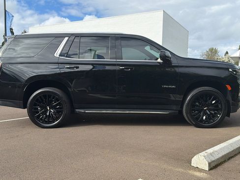 Used 2023 Chevrolet Tahoe LT w/ Luxury Package image 3