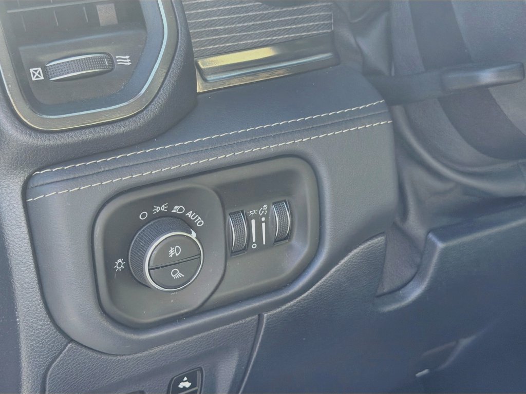 Used 2019 RAM 1500 Limited w/ Trailer Tow Group AWD/4WD image 10