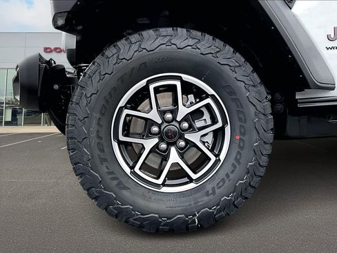 New 2026 Jeep Wrangler Unlimited Rubicon w/ Safety Group image 8