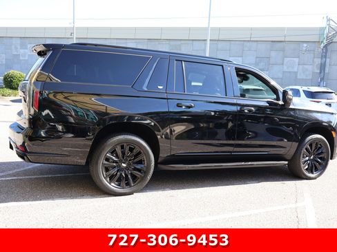 Used 2023 Cadillac Escalade ESV Sport w/ Touring Package image 10