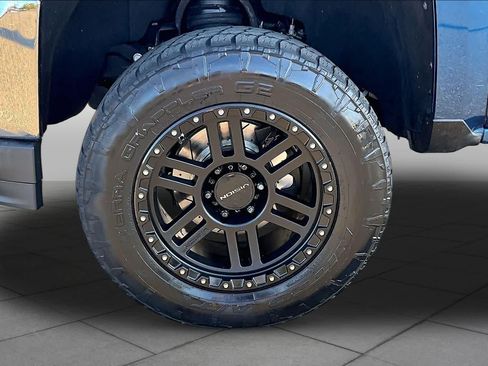 Used 2018 Chevrolet Silverado 1500 LT w/ All Star Edition AWD/4WD image 10