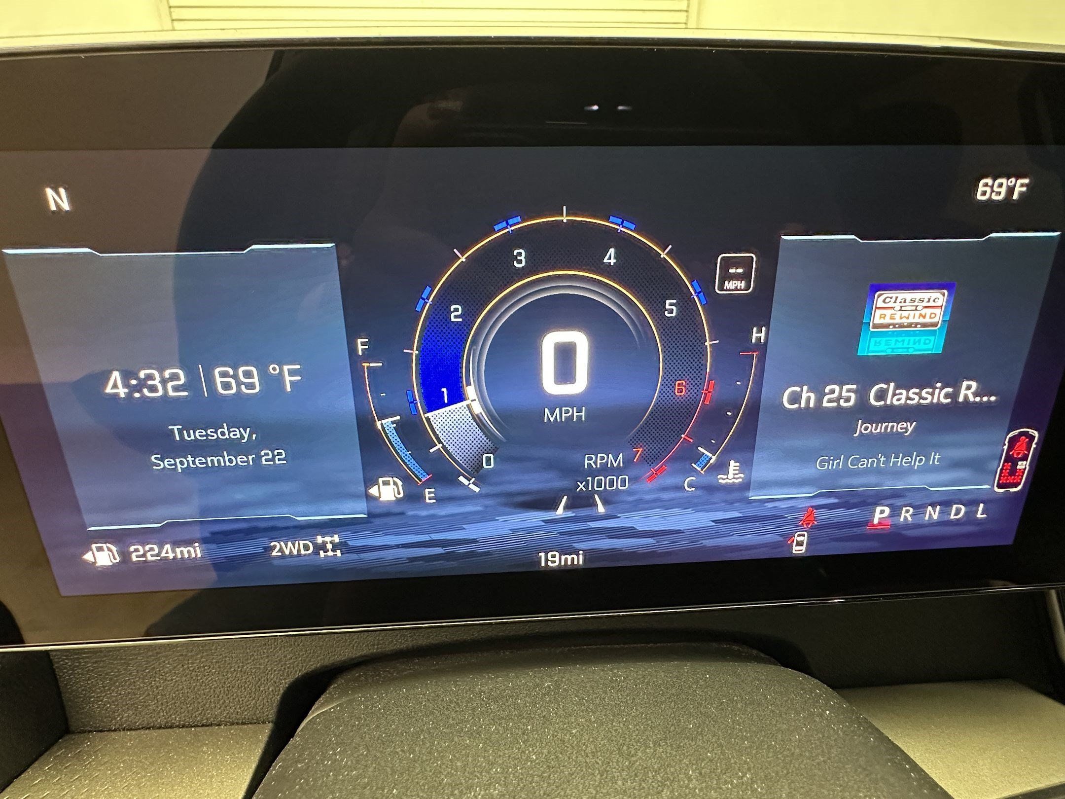 Used 2026 Chevrolet Traverse LT w/ Sun and Wheel Package AWD/4WD image 22
