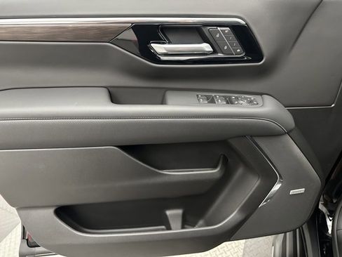 New 2026 Chevrolet Tahoe Premier image 21