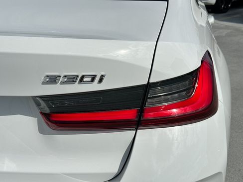 Used 2023 BMW 330i Sedan w/ Premium Package RWD image 32