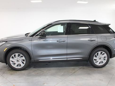 New 2026 Lincoln Corsair Premiere image 5