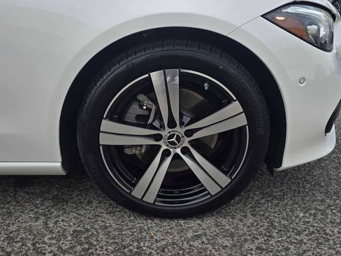 Used 2025 Mercedes-Benz C 300 4MATIC Sedan image 9