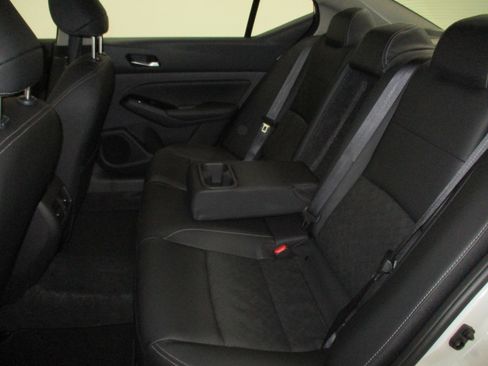 New 2025 Nissan Altima 2.5 SL image 34