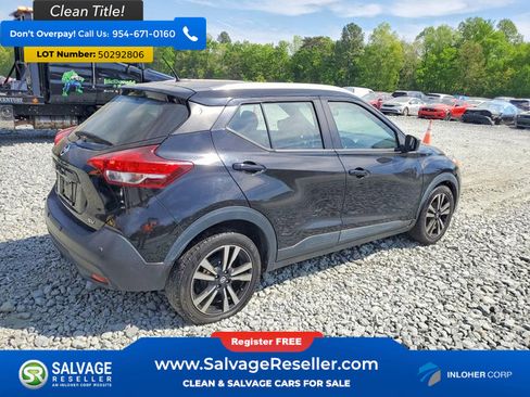 Used 2020 Nissan Kicks SV FWD image 4