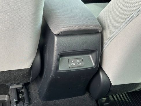 Used 2023 Toyota Corolla LE FWD image 13