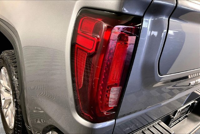 Used 2021 GMC Sierra 1500 SLT w/ SLT Premium Package AWD/4WD image 23