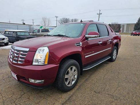 Used 2007 Cadillac Escalade EXT w/ Information Package image 1