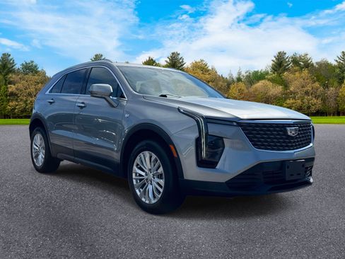 Certified 2024 Cadillac XT4 Luxury w/ Cold Weather Package AWD/4WD image 1