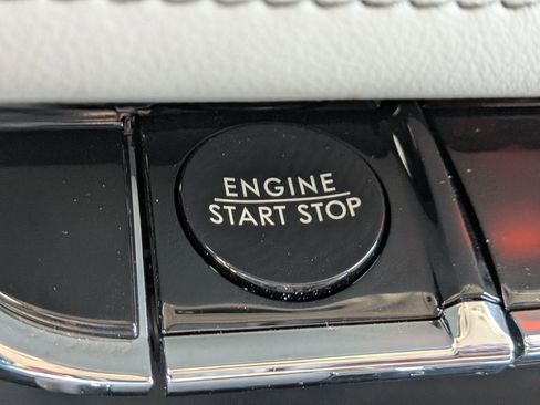 Certified 2025 Lincoln Aviator Reserve image 31