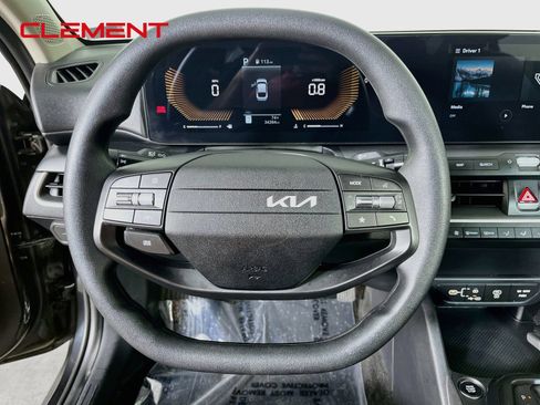 Used 2025 Kia K4 FWD image 13