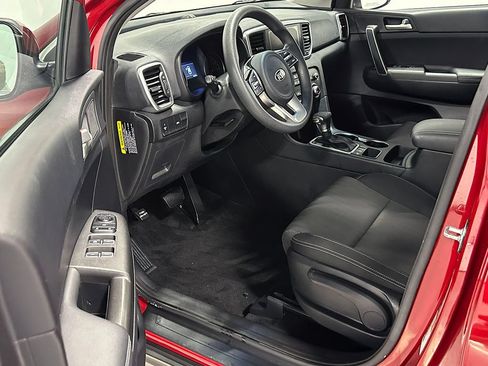 Used 2020 Kia Sportage LX AWD/4WD image 17